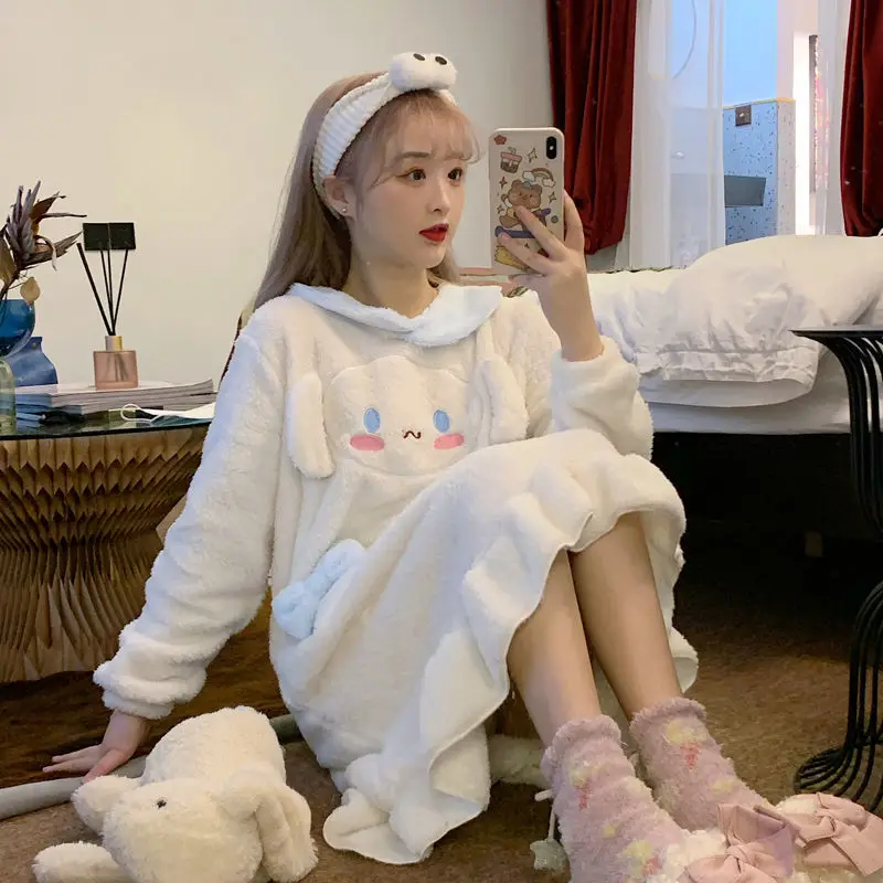 Sanrio Cinnamoroll осенние и зимние пижамы для женщин на зиму длинные милые коралловые бархатные маленькие белые пижамы сохраняют тепло для студентов
Sanrio Cinnamoroll осенние и зимние пижамы для женщин на зиму длинные милые коралловые бархатные маленькие белые пижамы сохраняют тепло для студентов