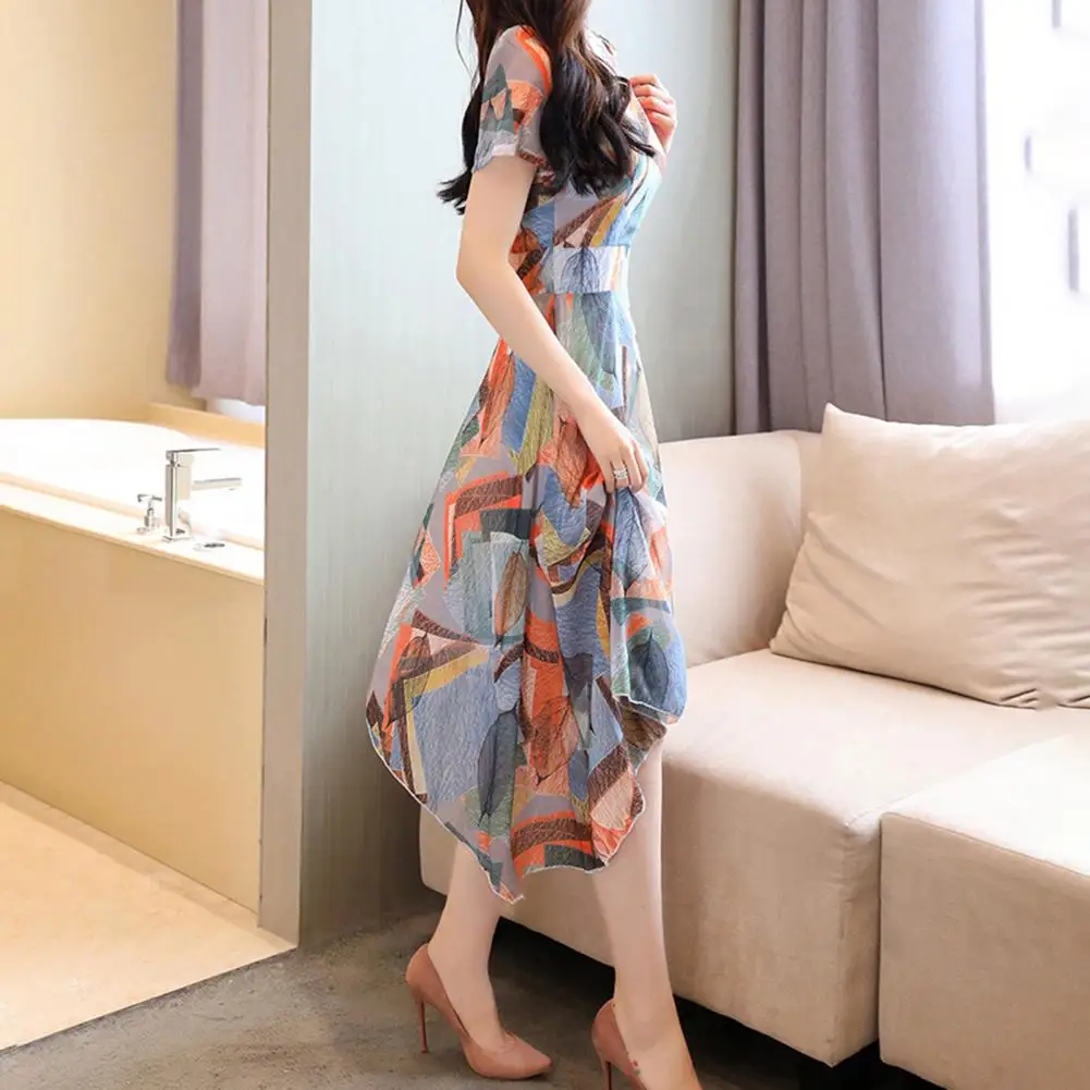 Женское летнее длинное платье с коротким рукавом
Женское летнее длинное платье с коротким рукавом