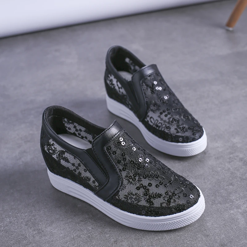 Fashion Women Chunky Sneakers Mesh Breathable Slip on High Heels Round Toe Women Shoes Bling Flower Platform Shoes Plus Size
Fashion Women Chunky Sneakers Mesh Breathable Slip on High Heels Round Toe Women Shoes Bling Flower Platform Shoes Plus Size