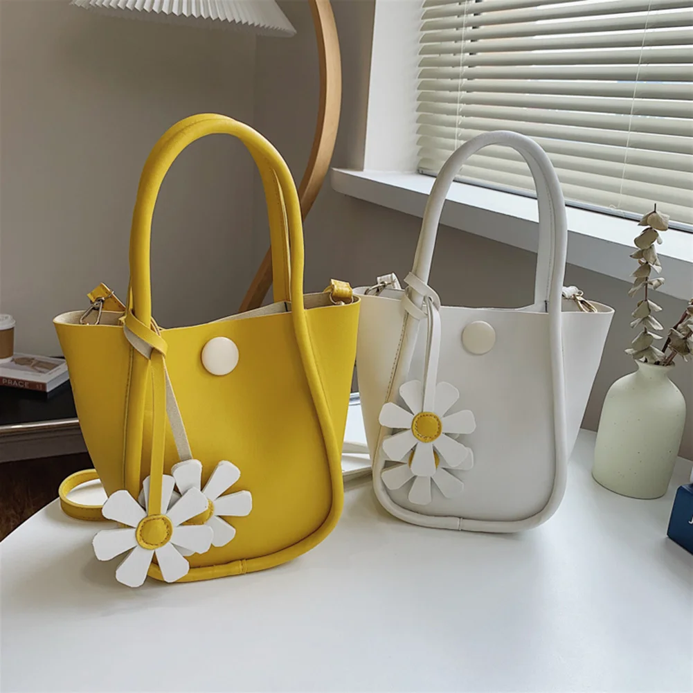Luxurious Ladies Messenger Bag Retro Women PU Flower Handbags Shoulder Bag Top-Handle Bucket Crossbody Bags
Luxurious Ladies Messenger Bag Retro Women PU Flower Handbags Shoulder Bag Top-Handle Bucket Crossbody Bags