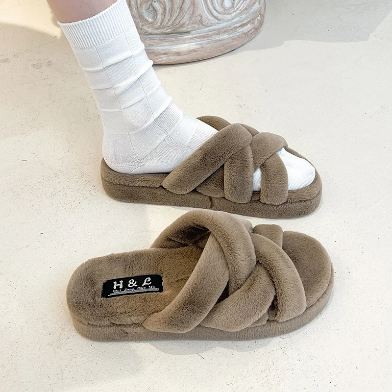 Шлепанцы женские из флока, низкие Роскошные сандалии, искусственный плюш, шлепанцы в римском стиле с мехом и резиновой подошвой, 2022 
Шлепанцы женские из флока, низкие Роскошные сандалии, искусственный плюш, шлепанцы в римском стиле с мехом и резиновой подошвой, 2022