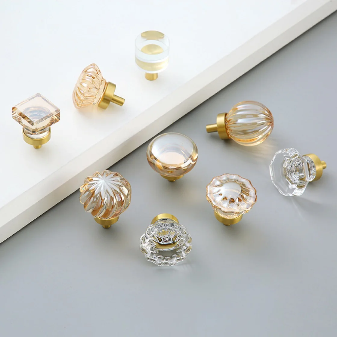 Light luxury drawer crystal handle bedside cabinet door crystal pigeon egg porch cabinet door handle
Light luxury drawer crystal handle bedside cabinet door crystal pigeon egg porch cabinet door handle