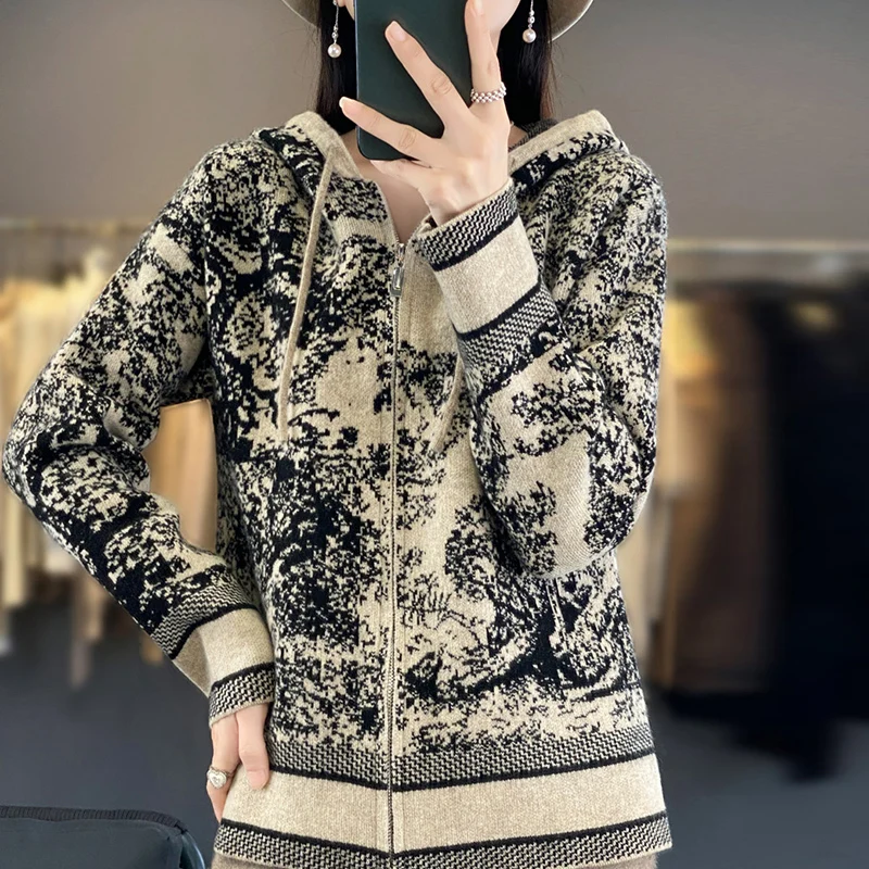 Женский шерстяной кардиган на молнии, свитер с капюшоном и чернильным принтом граффити, Осень-Зима 100%
Женский шерстяной кардиган на молнии, свитер с капюшоном и чернильным принтом граффити, Осень-Зима 100%