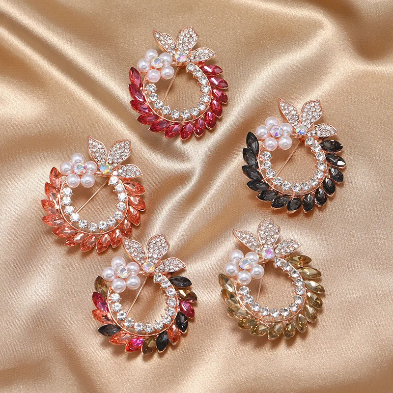 Luxury Creative Design Brooches Simple Retro Temperament Elegant Flower Brooch Crystal Pearl Pin Broches Jewelry
Luxury Creative Design Brooches Simple Retro Temperament Elegant Flower Brooch Crystal Pearl Pin Broches Jewelry