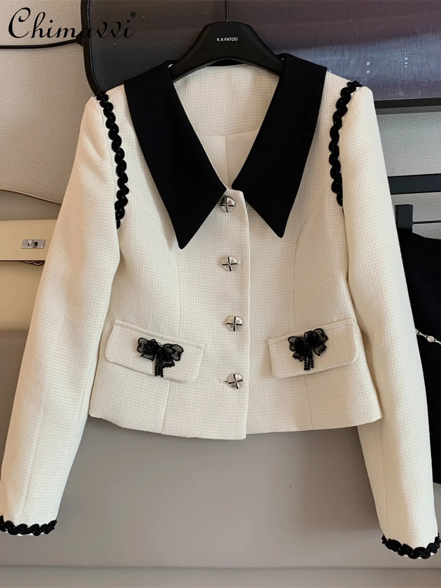 Retro Patchwork Loose Short Coat 2023 Spring and Summer New Fashion Bow Beaded Long Sleeve Graceful Suit Jacket for Women
Retro Patchwork Loose Short Coat 2023 Spring and Summer New Fashion Bow Beaded Long Sleeve Graceful Suit Jacket for Women