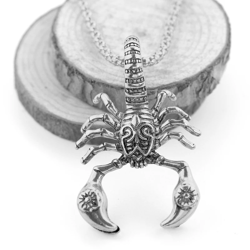 Punk Hip Hop Hollowed Out Stainless Steel Necklace Hipster Men's Vintage Titanium Steel Choker Scorpion Necklace Boyfriend Gift
Punk Hip Hop Hollowed Out Stainless Steel Necklace Hipster Men's Vintage Titanium Steel Choker Scorpion Necklace Boyfriend Gift