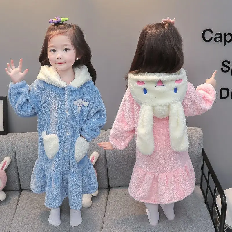 Sanrioed аниме Cinnamoroll детский фланелевый Халат Kawaii для девочек детские пижамные комплекты детская одежда для сна Домашняя одежда подарок
Sanrioed аниме Cinnamoroll детский фланелевый Халат Kawaii для девочек детские пижамные комплекты детская одежда для сна Домашняя одежда подарок