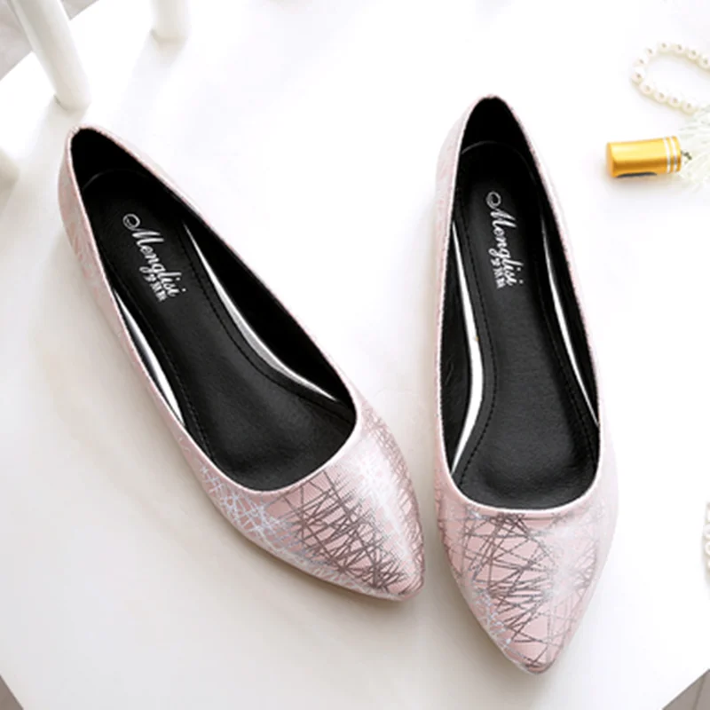 Ladies Soft Leather Shoes Women Pointed Toe Flats Loafers Bling 2022 New Arrivals Purple Black Dancing Ballerina Larger Size 45
Ladies Soft Leather Shoes Women Pointed Toe Flats Loafers Bling 2022 New Arrivals Purple Black Dancing Ballerina Larger Size 45