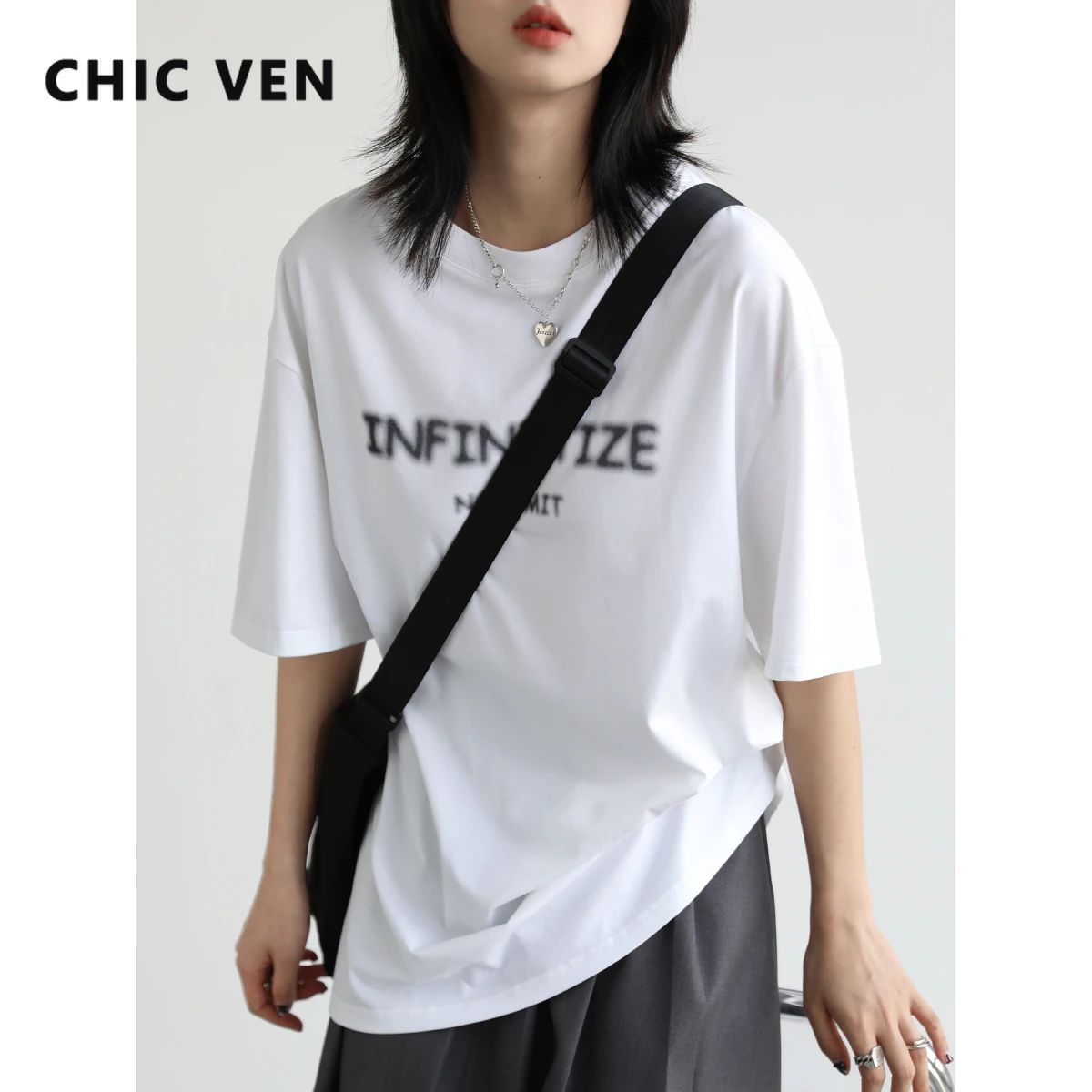 CHIC VEN Women's T-shirt Simple Halo Printed Letter Round Neck Short Sleeve Tees Female Women Clothing Tops 2022
CHIC VEN Women's T-shirt Simple Halo Printed Letter Round Neck Short Sleeve Tees Female Women Clothing Tops 2022