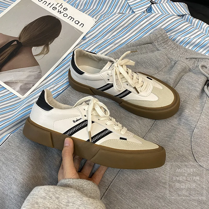 Luxury New Retro Shoes for Women Sneakers Fashion Classic Low Cut Lace-up Plus Size 35-44 All-match Designer Sneakers Women
Luxury New Retro Shoes for Women Sneakers Fashion Classic Low Cut Lace-up Plus Size 35-44 All-match Designer Sneakers Women