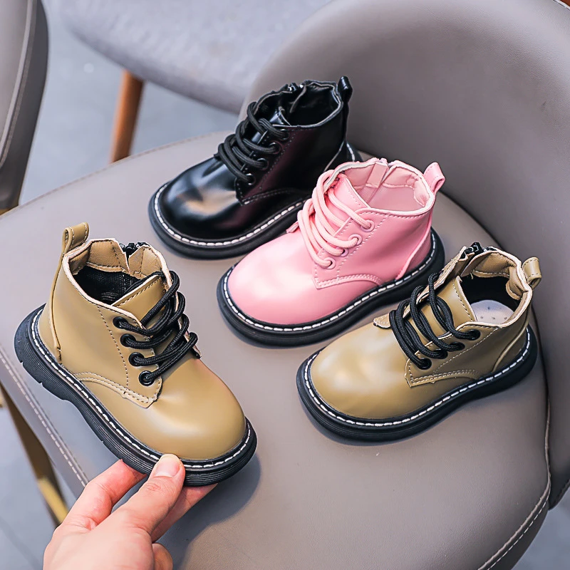 Демисезонные детские ботинки-мартинсы, из дышащей кожи 
Демисезонные детские ботинки-мартинсы, из дышащей кожи