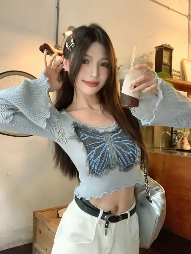 Early Autumn Sweet Hot Girl Butterfly Cropped Knitwear Sweater Women's Autumn Wood Ear Bell Sleeve Design Sense Small Top
Early Autumn Sweet Hot Girl Butterfly Cropped Knitwear Sweater Women's Autumn Wood Ear Bell Sleeve Design Sense Small Top