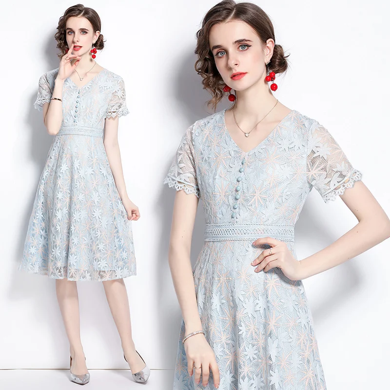 Women's Summer New High-end Temperament V-neck Short Sleeve Single Breasted Lace Embroidery Slim Fitting Patchwork Fashion Dress
Women's Summer New High-end Temperament V-neck Short Sleeve Single Breasted Lace Embroidery Slim Fitting Patchwork Fashion Dress