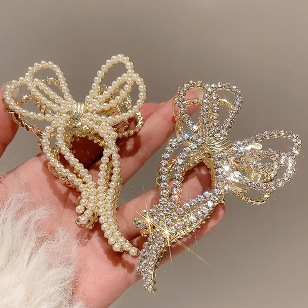 New Diamond-Studded Pearl Bow Hairpin Back Head Grab Clip Hair Accessories High-End Shark Clip Hairpin Clip Headgear
New Diamond-Studded Pearl Bow Hairpin Back Head Grab Clip Hair Accessories High-End Shark Clip Hairpin Clip Headgear