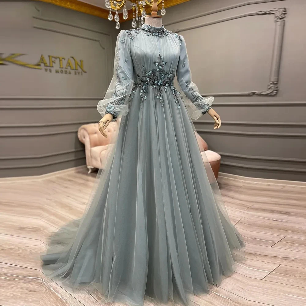 Dusty Blue Long Sleeve Muslim Evening Gowns A Line Tulle Beading Flowers Elegant Arabic Dubai Formal Prom Dresses فساتين السهرة
Dusty Blue Long Sleeve Muslim Evening Gowns A Line Tulle Beading Flowers Elegant Arabic Dubai Formal Prom Dresses فساتين السهرة