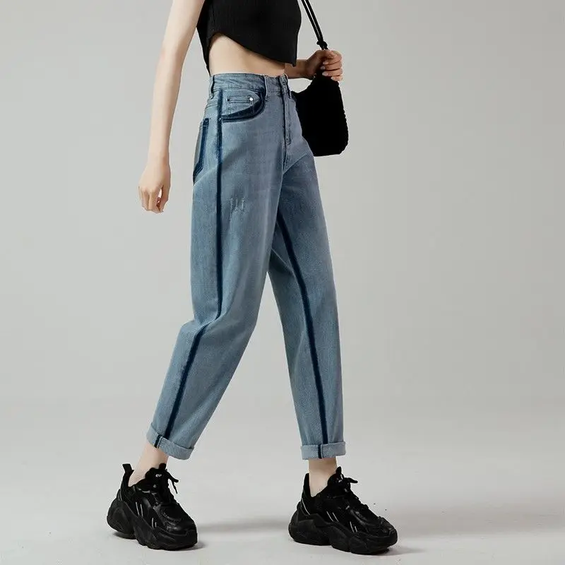New Arrival Spring Women Elastic Waist Loose Jeans All-matched Casual Cotton Denim Harem Pants Side Stripe Vintage Jeans V651
New Arrival Spring Women Elastic Waist Loose Jeans All-matched Casual Cotton Denim Harem Pants Side Stripe Vintage Jeans V651