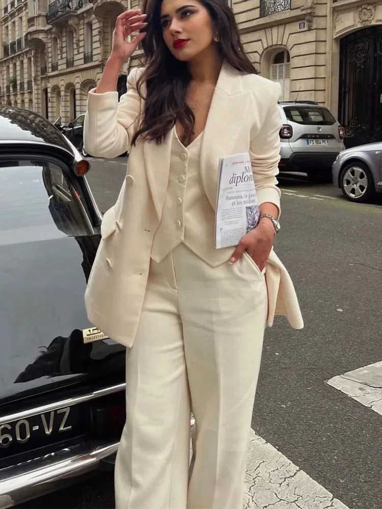 Женский длинный двубортный Блейзер, винтажный пиджак с длинным рукавом и карманами, верхняя одежда, весна 2023
Женский длинный двубортный Блейзер, винтажный пиджак с длинным рукавом и карманами, верхняя одежда, весна 2023