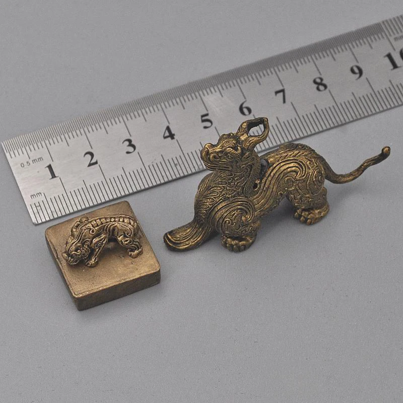 1/6 INFLAMES Old Vintage Guan Yu Great Seal Tiger Sign Symbol Of Authority For Fans Collectable
1/6 INFLAMES Old Vintage Guan Yu Great Seal Tiger Sign Symbol Of Authority For Fans Collectable