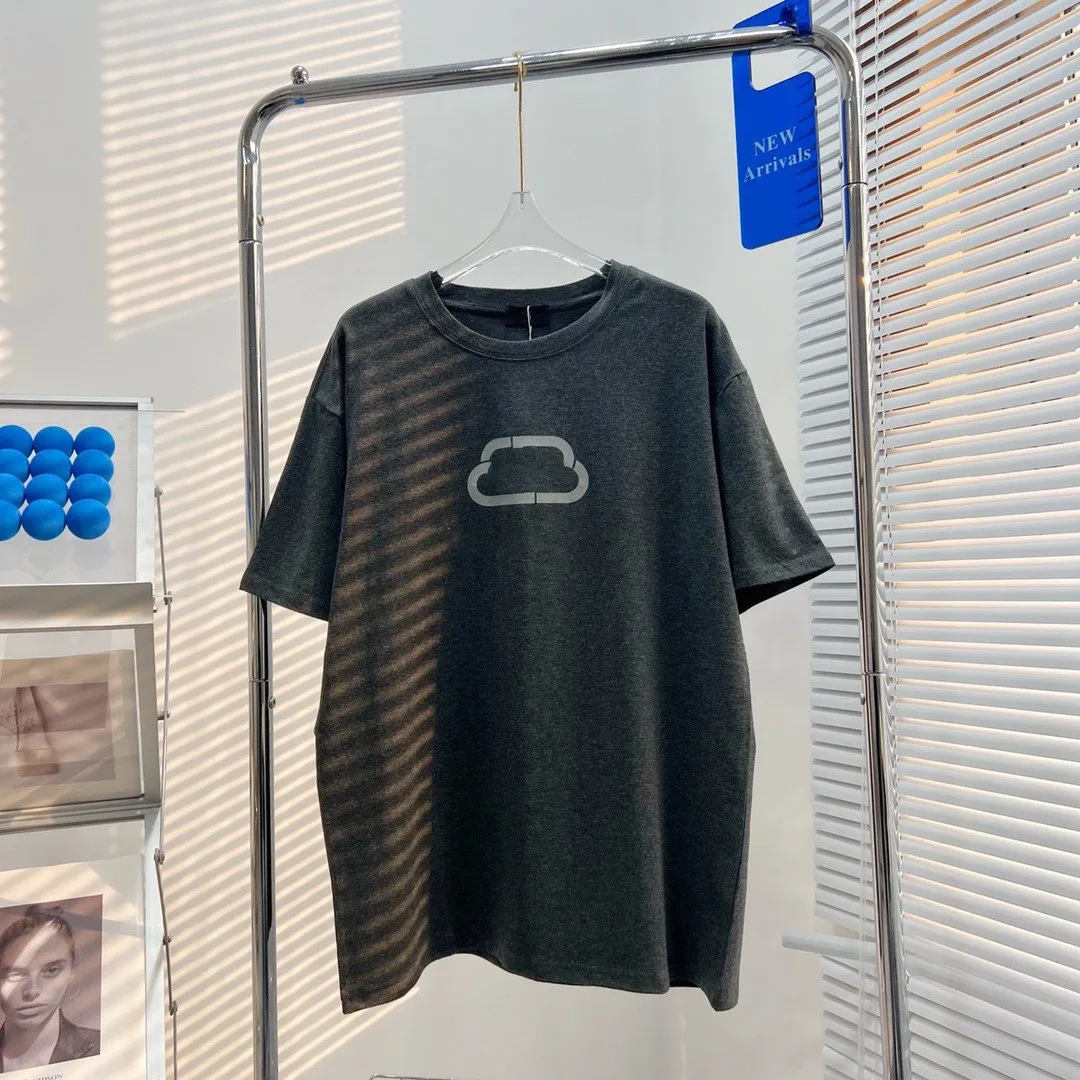 Fashion Luxury Brand T-Shirt Basic Letter Logo Printed High Quality Pure Cotton Men Women Street Loose Short Sleeve T Shirt
Fashion Luxury Brand T-Shirt Basic Letter Logo Printed High Quality Pure Cotton Men Women Street Loose Short Sleeve T Shirt
