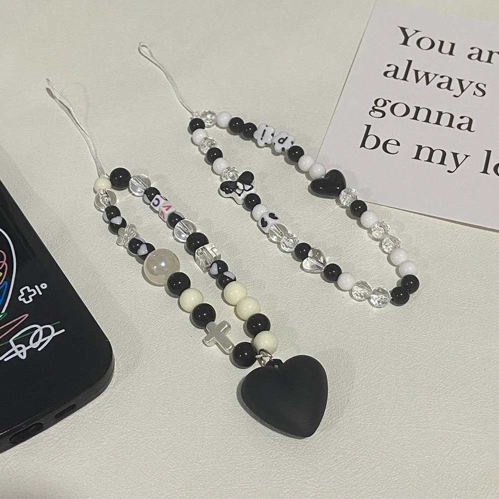 Y2K Cool Black White Pearl Love Heart Cell Phone Chain Charm Jewelry Women Mobile Phone Lanyard Telephone Pendant Accessories
Y2K Cool Black White Pearl Love Heart Cell Phone Chain Charm Jewelry Women Mobile Phone Lanyard Telephone Pendant Accessories
