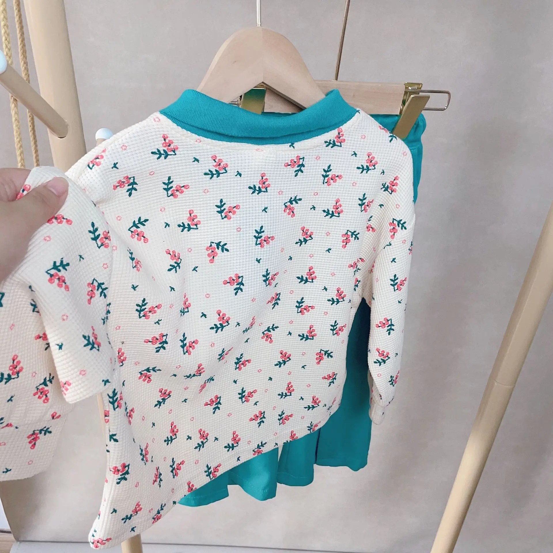 Autumn Lapel Floral 2022 Pants Outfit Sweater+flared Fashion Kids Casual Children's Comfortable 2pcs Spring Girls Suit New Cute
Autumn Lapel Floral 2022 Pants Outfit Sweater+flared Fashion Kids Casual Children's Comfortable 2pcs Spring Girls Suit New Cute