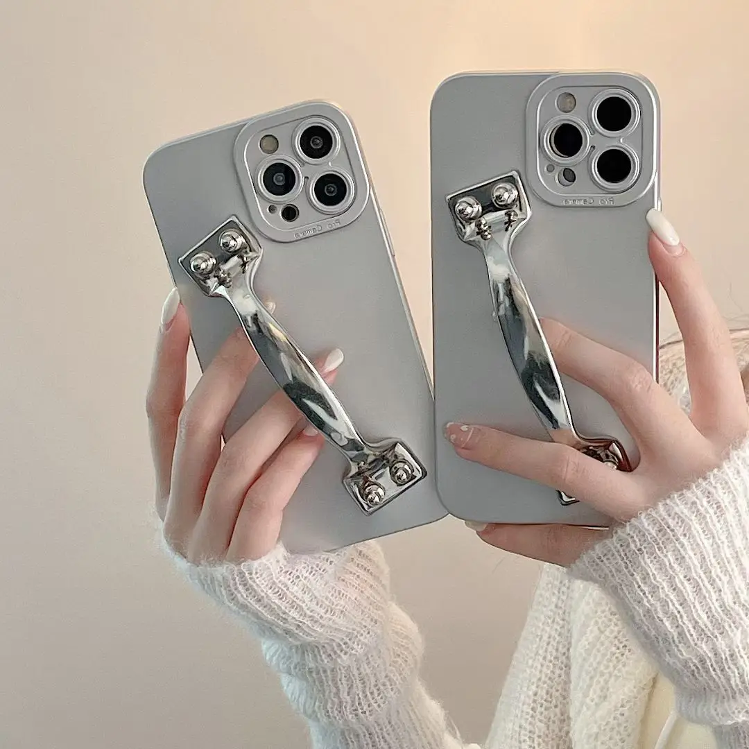 New Phone holder Metal door handle Phone Case For iPhone 13 Pro Max 11 12 XS XR 7 8 Plus Soft bumper shockproof Cover Coque
New Phone holder Metal door handle Phone Case For iPhone 13 Pro Max 11 12 XS XR 7 8 Plus Soft bumper shockproof Cover Coque