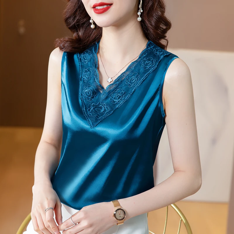 Summer Tank Top Women Sexy Tops for women Solid Lace Vest Female V-neck Vintage Sleeveless Women Oversize Tops OL Women Clothing
Summer Tank Top Women Sexy Tops for women Solid Lace Vest Female V-neck Vintage Sleeveless Women Oversize Tops OL Women Clothing