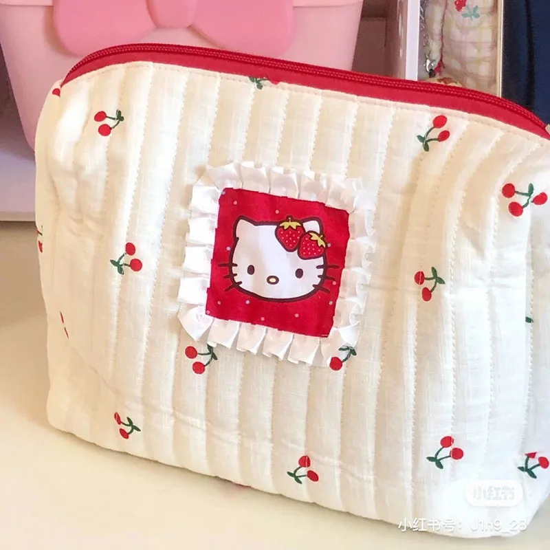 Kawaii Sanrios Anime Series Large-capacity Cosmetic Bag CartoonPortable Multifunctional Sundries Storage Bag Gift for Girls
Kawaii Sanrios Anime Series Large-capacity Cosmetic Bag CartoonPortable Multifunctional Sundries Storage Bag Gift for Girls