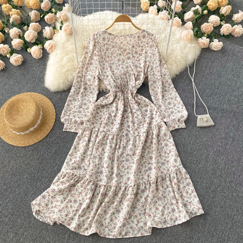 2022 Ранняя весна новое французское ретро платье с v-образным вырезом и цветочным рисунком женское дизайнерское Свободное длинное платье
2022 Ранняя весна новое французское ретро платье с v-образным вырезом и цветочным рисунком женское дизайнерское Свободное длинное платье