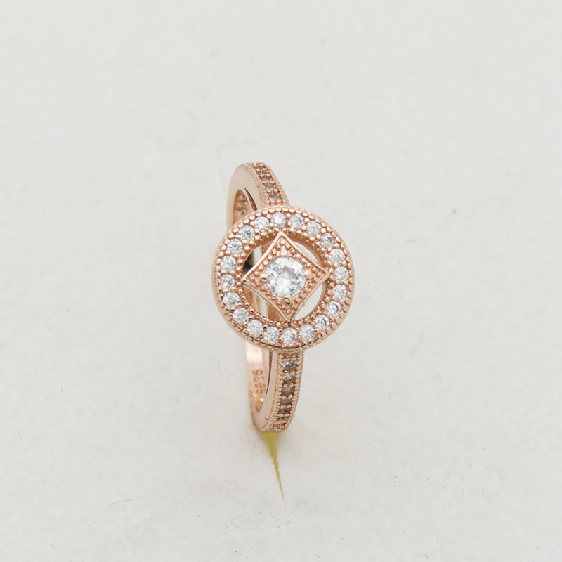 2019 new arrive rosed golden round Ring with zircon Plated S925 Silver Ring Simple Personality Fashion ring gifts
2019 new arrive rosed golden round Ring with zircon Plated S925 Silver Ring Simple Personality Fashion ring gifts