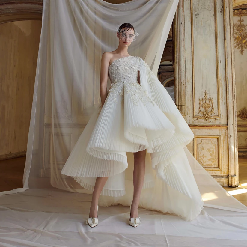 High End Pleated Tulle High Low Prom Dresses Puff One Sleeves Lace Appliques Floral Long Bridal Dresses
High End Pleated Tulle High Low Prom Dresses Puff One Sleeves Lace Appliques Floral Long Bridal Dresses