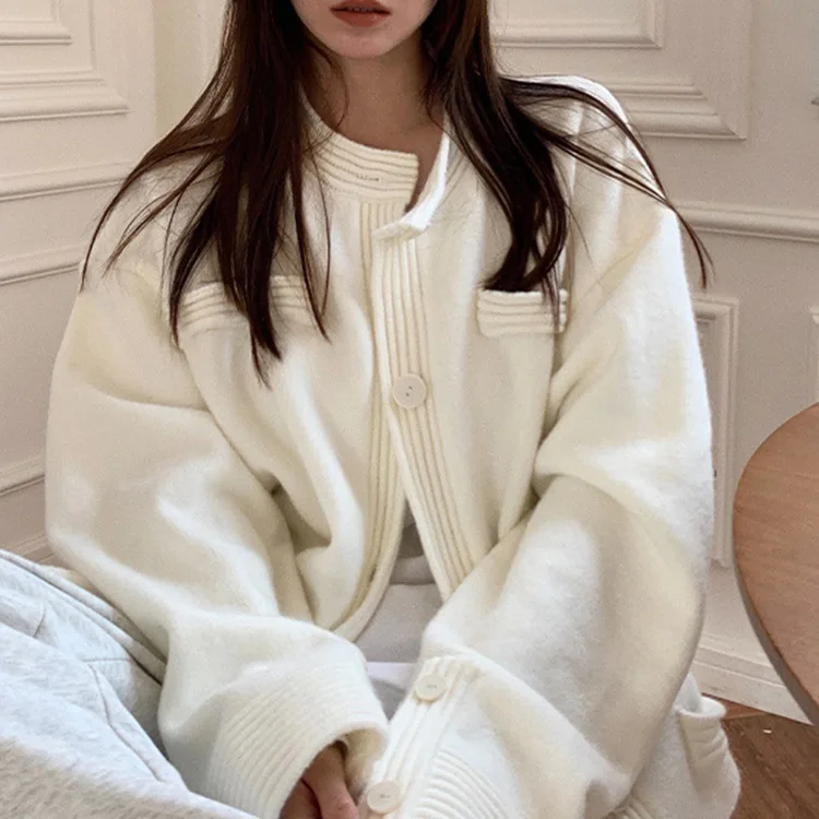 Solid Cardigan Women Fashion Knitted Coat Loose Classic O-Neck Elegant Autumn Winter Casual Sweater Lazy Wind Sweater Outerwear 
Solid Cardigan Women Fashion Knitted Coat Loose Classic O-Neck Elegant Autumn Winter Casual Sweater Lazy Wind Sweater Outerwear