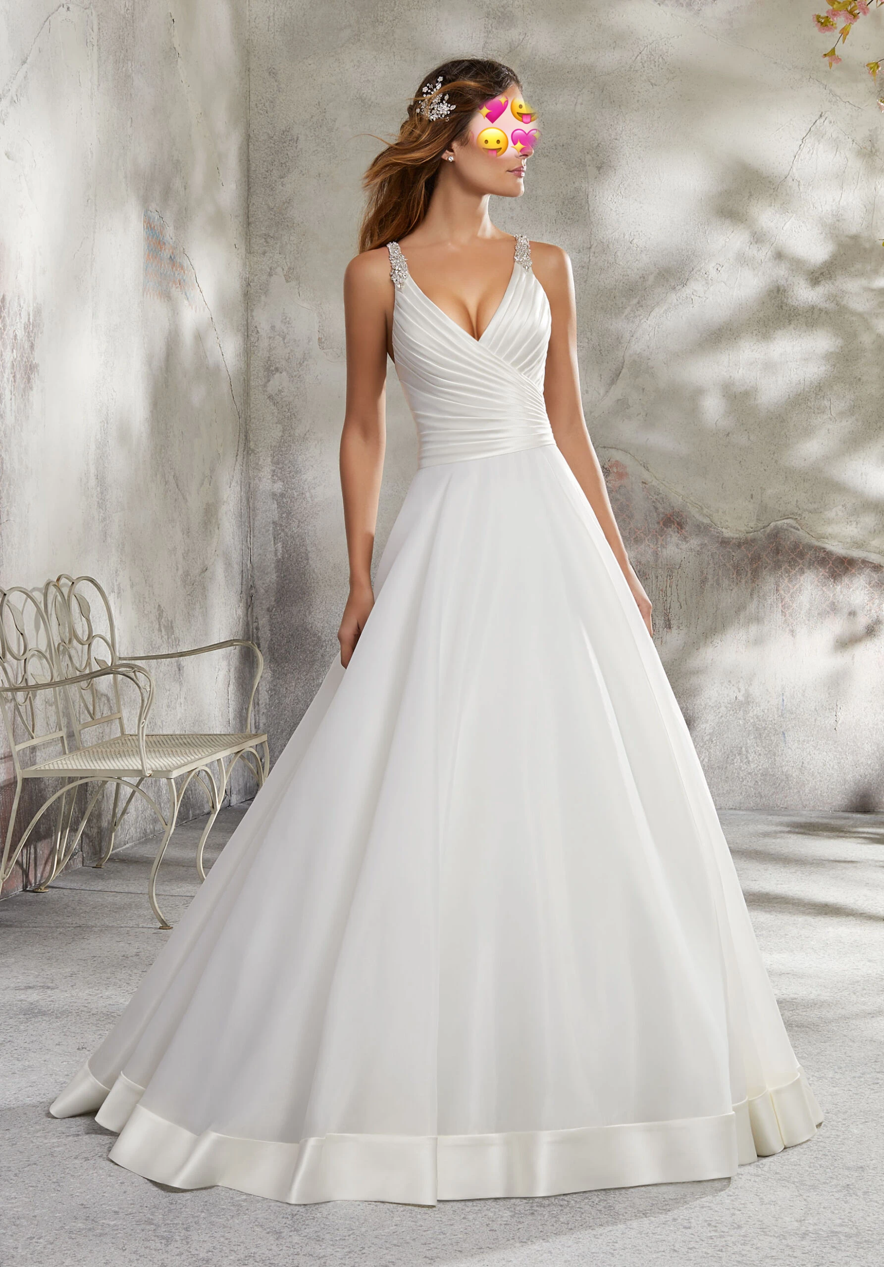 Sexy V Neck Wedding Dress Spaghetti Straps Beading Ball Gown Bridal Wedding Dresses Satin Vestido De Noiva Cross Back
Sexy V Neck Wedding Dress Spaghetti Straps Beading Ball Gown Bridal Wedding Dresses Satin Vestido De Noiva Cross Back