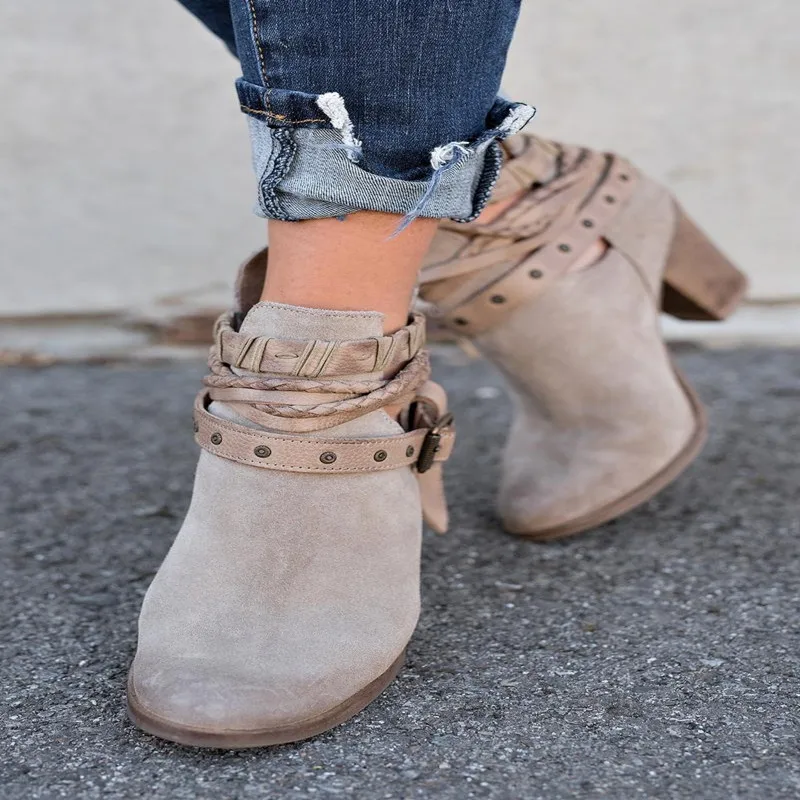 New Winter Women Boots Fashion Casual Ladies Shoes Martin Boots Suede Leather Buckle Shoes High Heeled Zipper Snow Boot
New Winter Women Boots Fashion Casual Ladies Shoes Martin Boots Suede Leather Buckle Shoes High Heeled Zipper Snow Boot