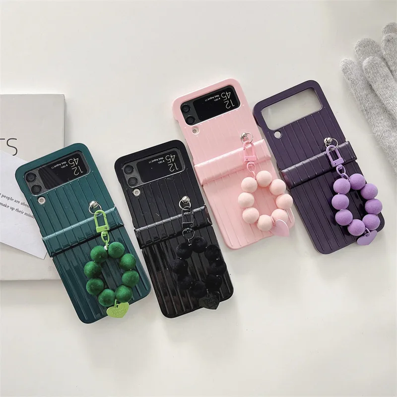 Fashion Suitcase Chains Phone Case for Samsung Galaxy Z Flip 3 Z Flip 4 Hard PC Back Cover for ZFlip3 ZFlip4 Case Shell
Fashion Suitcase Chains Phone Case for Samsung Galaxy Z Flip 3 Z Flip 4 Hard PC Back Cover for ZFlip3 ZFlip4 Case Shell