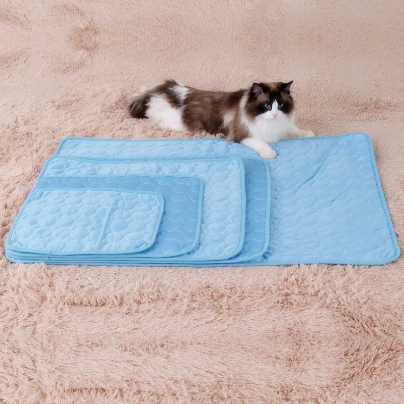 

Dog Cooling Mat Breathable Blanket Ice Silk Pads Washable Cushion for Indoor Seat Prevent Sunstroke Cool Soft Dog Bed Pet Mat