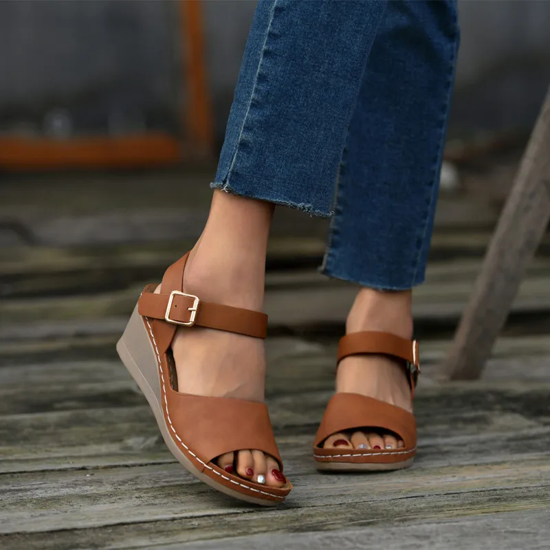 Women's Vintage Sandals Summer 2022 Fashion Mid Heel Gladiator Sandals Ladies Non-Slip Rubber Sole Open Toe Beach Sandals
Women's Vintage Sandals Summer 2022 Fashion Mid Heel Gladiator Sandals Ladies Non-Slip Rubber Sole Open Toe Beach Sandals