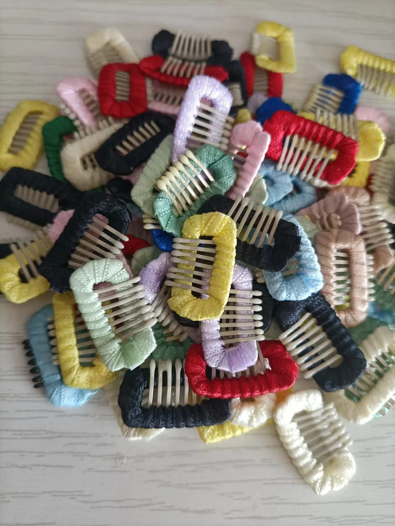 5pcs Cute Color Cat Dog Hairpin Puppy Headdress Pet Beauty Accessories Teddy Yorkshire Maltese BB Clip Hairpin Comb
5pcs Cute Color Cat Dog Hairpin Puppy Headdress Pet Beauty Accessories Teddy Yorkshire Maltese BB Clip Hairpin Comb