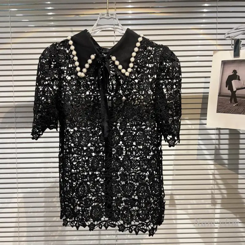 2022 Summer New Black Lace Shirt for Women Fashion Rhinestone Beaded Collar Hollow Blouse Ladies Top
2022 Summer New Black Lace Shirt for Women Fashion Rhinestone Beaded Collar Hollow Blouse Ladies Top