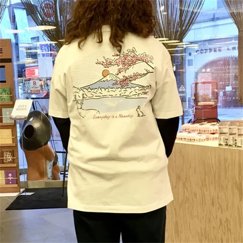 BEAMS JAPAN 22SS Fuji Sakura Printing LOGO Short Sleeve T-Shirt For Men And Women Summer
BEAMS JAPAN 22SS Fuji Sakura Printing LOGO Short Sleeve T-Shirt For Men And Women Summer
