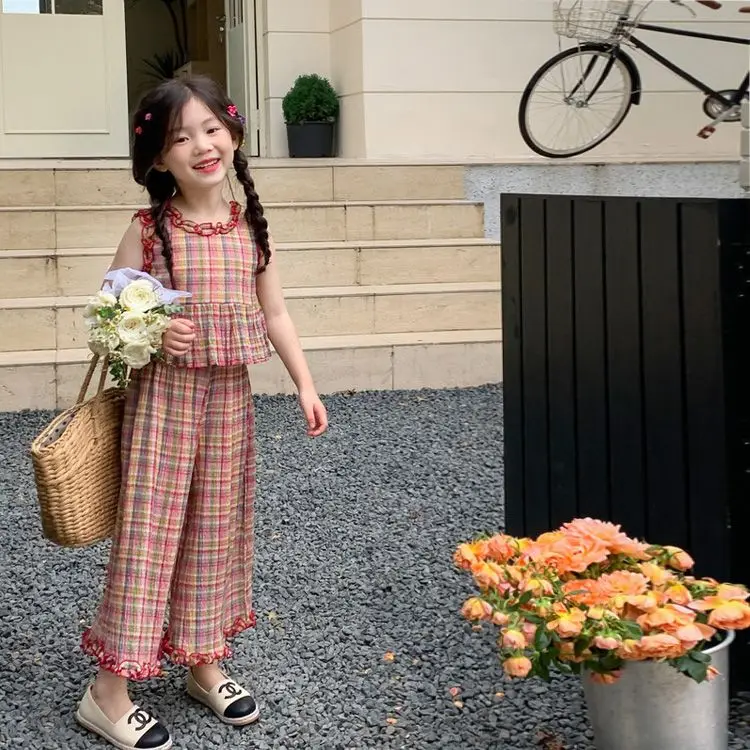 Girls Set New Fashionable 2023 Summer Suit Korean Style Vest Wide Leg Pants Casual Simple Girls Sweet Cool Two Piece Set
Girls Set New Fashionable 2023 Summer Suit Korean Style Vest Wide Leg Pants Casual Simple Girls Sweet Cool Two Piece Set