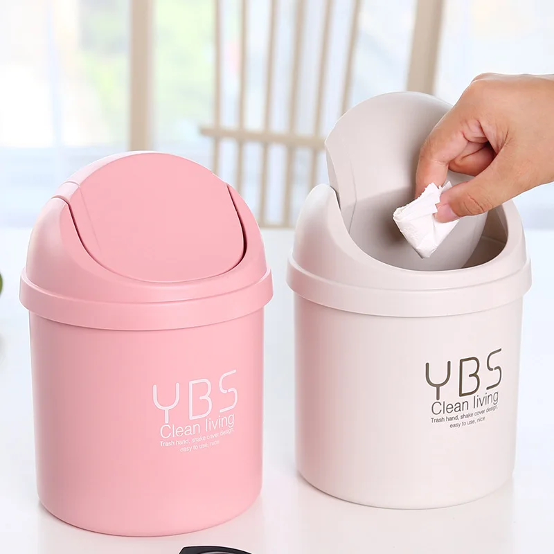 Creative Desktop Trash Bin Small Number Rolling Cover Trash Can Household Living Room Lid Plastic Paper Basket--Random Color
Creative Desktop Trash Bin Small Number Rolling Cover Trash Can Household Living Room Lid Plastic Paper Basket--Random Color