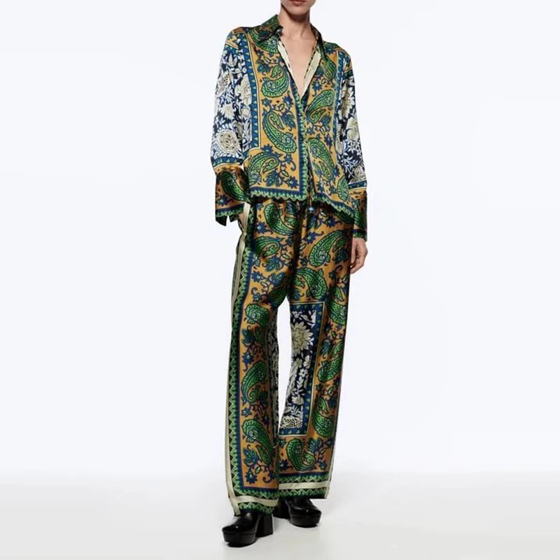 Spring 2022 Women Print Long Sleeve Single Breasted Shirt With Elastic Waist Straight Pants Female Casual Sets HH6441
Spring 2022 Women Print Long Sleeve Single Breasted Shirt With Elastic Waist Straight Pants Female Casual Sets HH6441