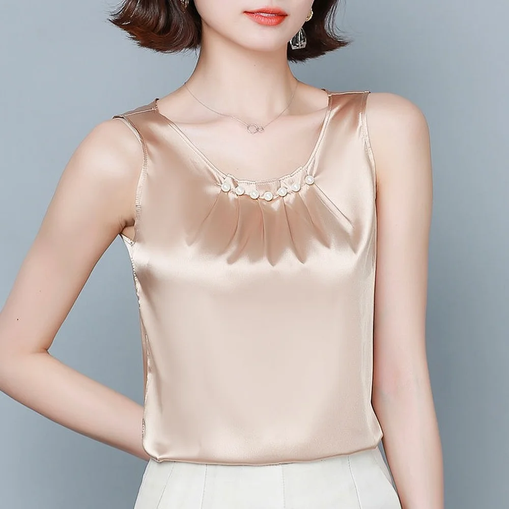 Summer Fashion Sleeveless Vest for Women Summer Satin Silk Bottoming Beaded Tank Top Women Versatile Loose Shirts.
Summer Fashion Sleeveless Vest for Women Summer Satin Silk Bottoming Beaded Tank Top Women Versatile Loose Shirts.