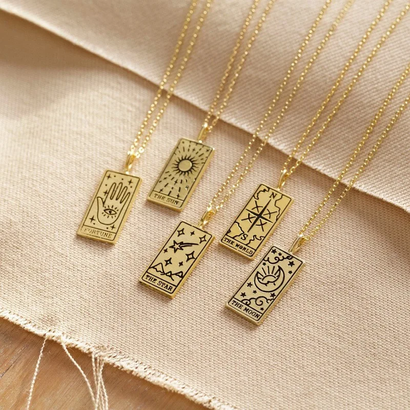 Лидер продаж, новое модное Брендовое ожерелье с подвеской Tarot от бренда Tarot, ожерелье с подвеской в виде Солнца и Луны для мужчин и женщин
Лидер продаж, новое модное Брендовое ожерелье с подвеской Tarot от бренда Tarot, ожерелье с подвеской в виде Солнца и Луны для мужчин и женщин