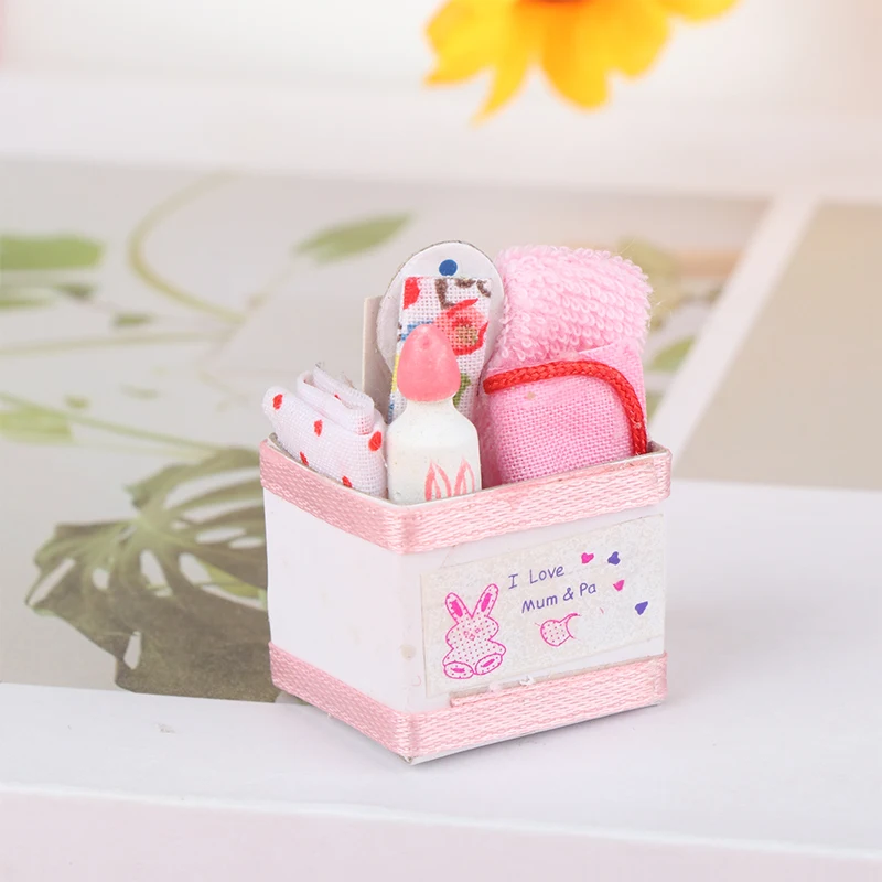 1:12 Dollhouse Miniature Toy Box Mini Cute Baby Toy Storage Box Model Home Decor Living Scene Decor Toy Doll House Accessories
1:12 Dollhouse Miniature Toy Box Mini Cute Baby Toy Storage Box Model Home Decor Living Scene Decor Toy Doll House Accessories