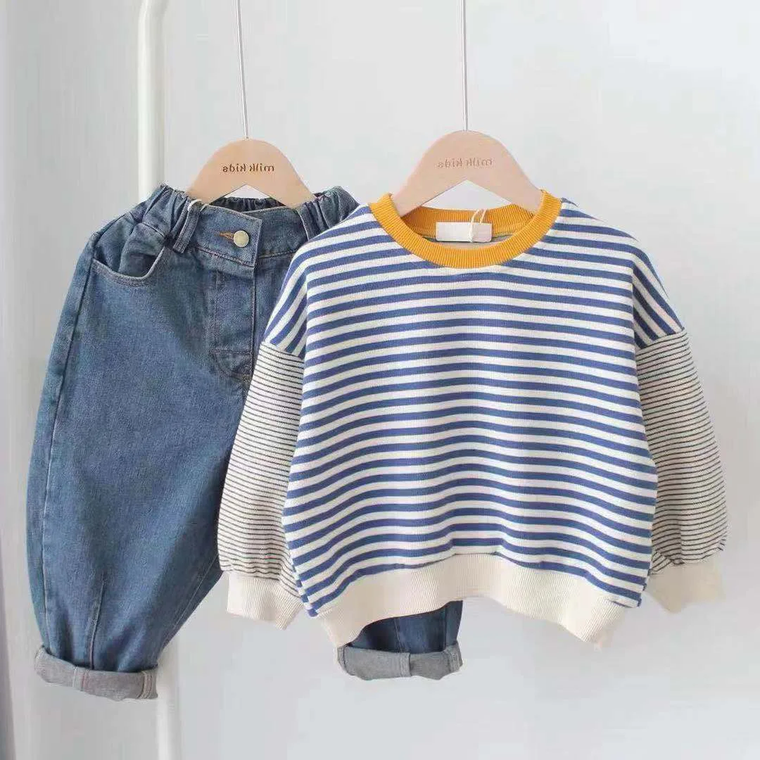 2022 Sweatshirts Hoodies O-nec Collar Pullover Regular Length Pullover Striped Cotton Soft Comfortable Casual Autumn Kids Unisex
2022 Sweatshirts Hoodies O-nec Collar Pullover Regular Length Pullover Striped Cotton Soft Comfortable Casual Autumn Kids Unisex