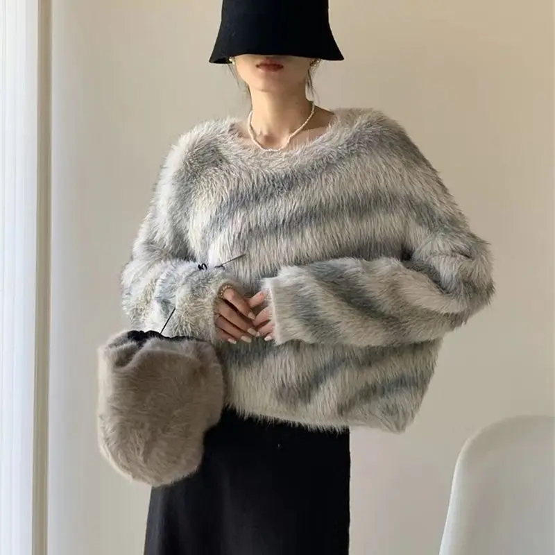 Hairy Zebra Knitted Sweaters Women Winter Korean Loose Harajuku Faux Mink Cashmere Jumper Vintage Short Pullover O-Neck O331
Hairy Zebra Knitted Sweaters Women Winter Korean Loose Harajuku Faux Mink Cashmere Jumper Vintage Short Pullover O-Neck O331