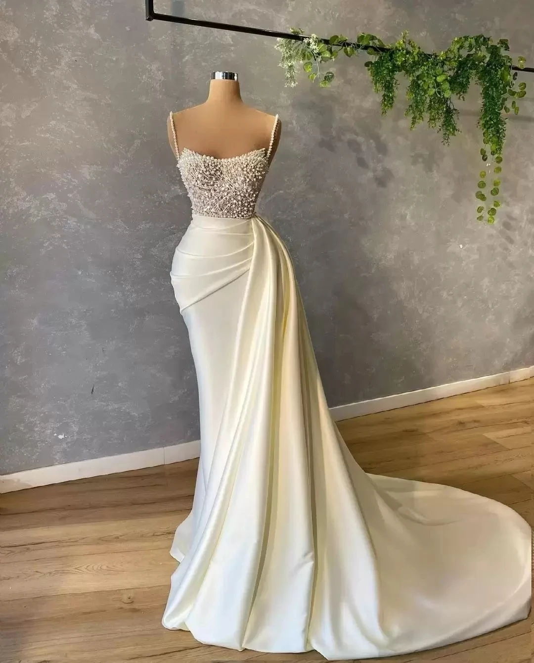 Backless Evening Dresses Sheath Spaghetti Straps Sequins Pearls Long Turkey Dubai Saudi Arabic Evening Gown Prom Dresses
Backless Evening Dresses Sheath Spaghetti Straps Sequins Pearls Long Turkey Dubai Saudi Arabic Evening Gown Prom Dresses