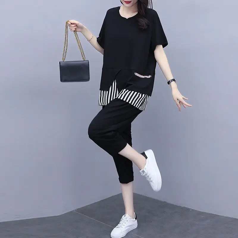 Fashion Summer Women's Two-piece Sportswear Short Sleeve Patchwork Round Neck Top and Sports Suit Pants Sets Casual Trend E187
Fashion Summer Women's Two-piece Sportswear Short Sleeve Patchwork Round Neck Top and Sports Suit Pants Sets Casual Trend E187